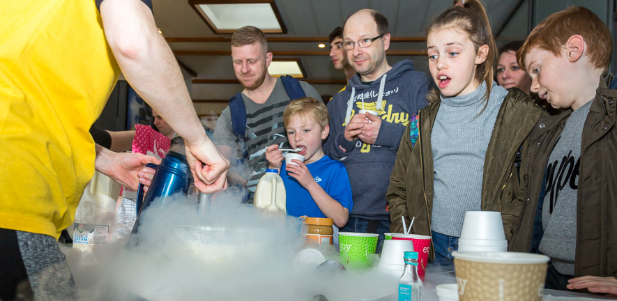 Making ice cream from liquid nitrogen